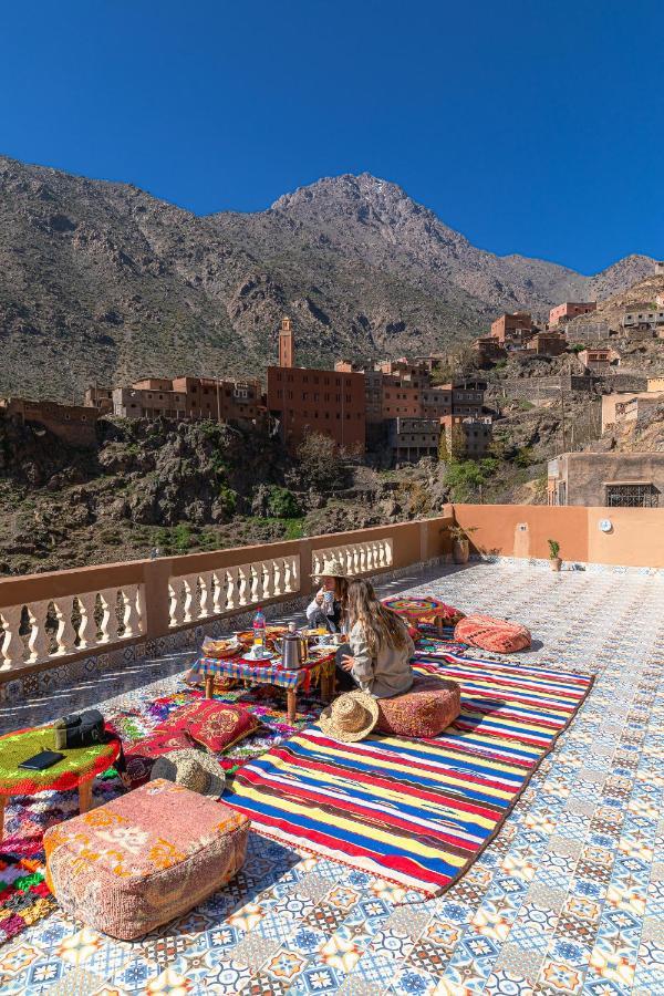 Amazigh Family Riad 伊姆利尔 外观 照片