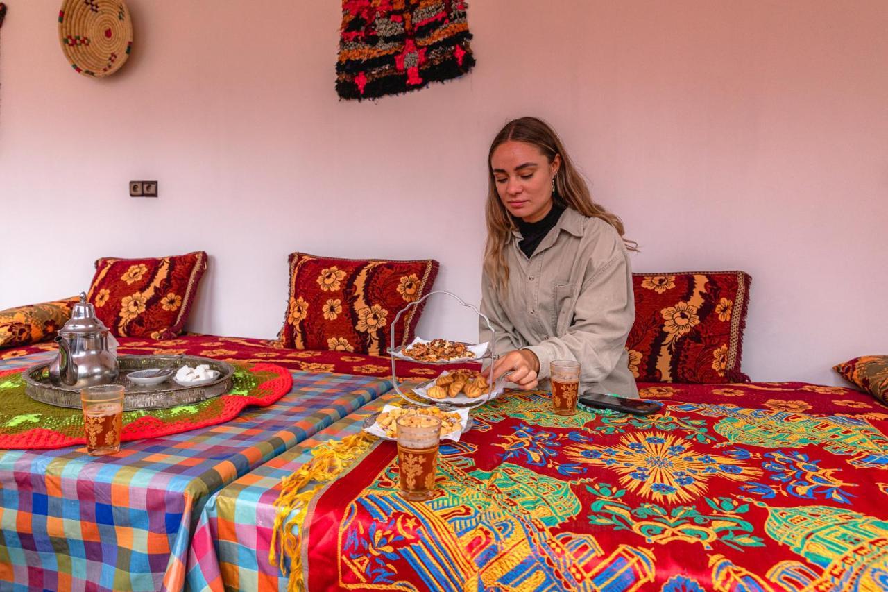 Amazigh Family Riad 伊姆利尔 外观 照片