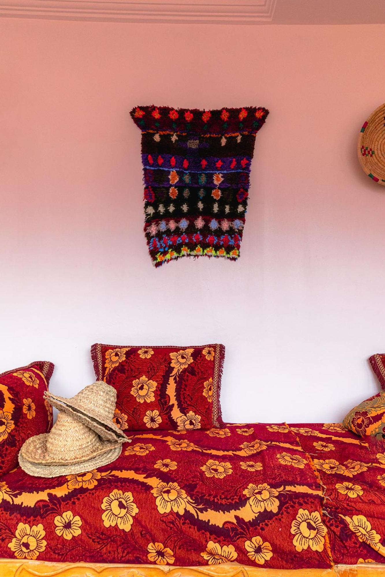 Amazigh Family Riad 伊姆利尔 外观 照片