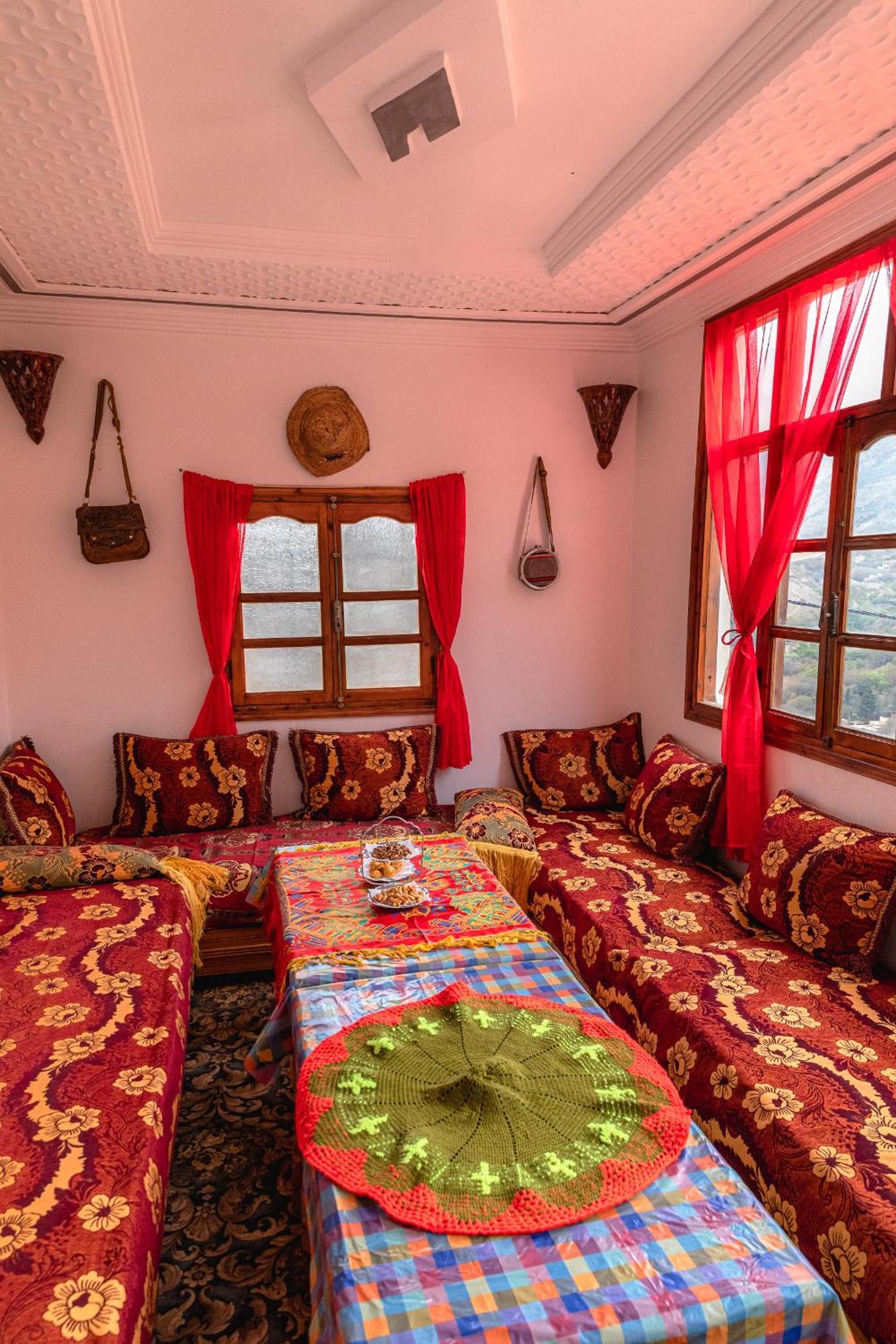 Amazigh Family Riad 伊姆利尔 外观 照片