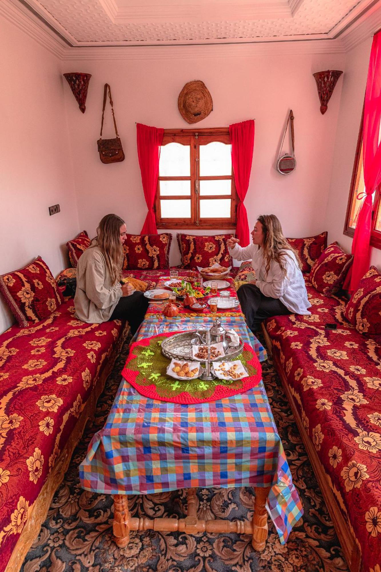 Amazigh Family Riad 伊姆利尔 外观 照片