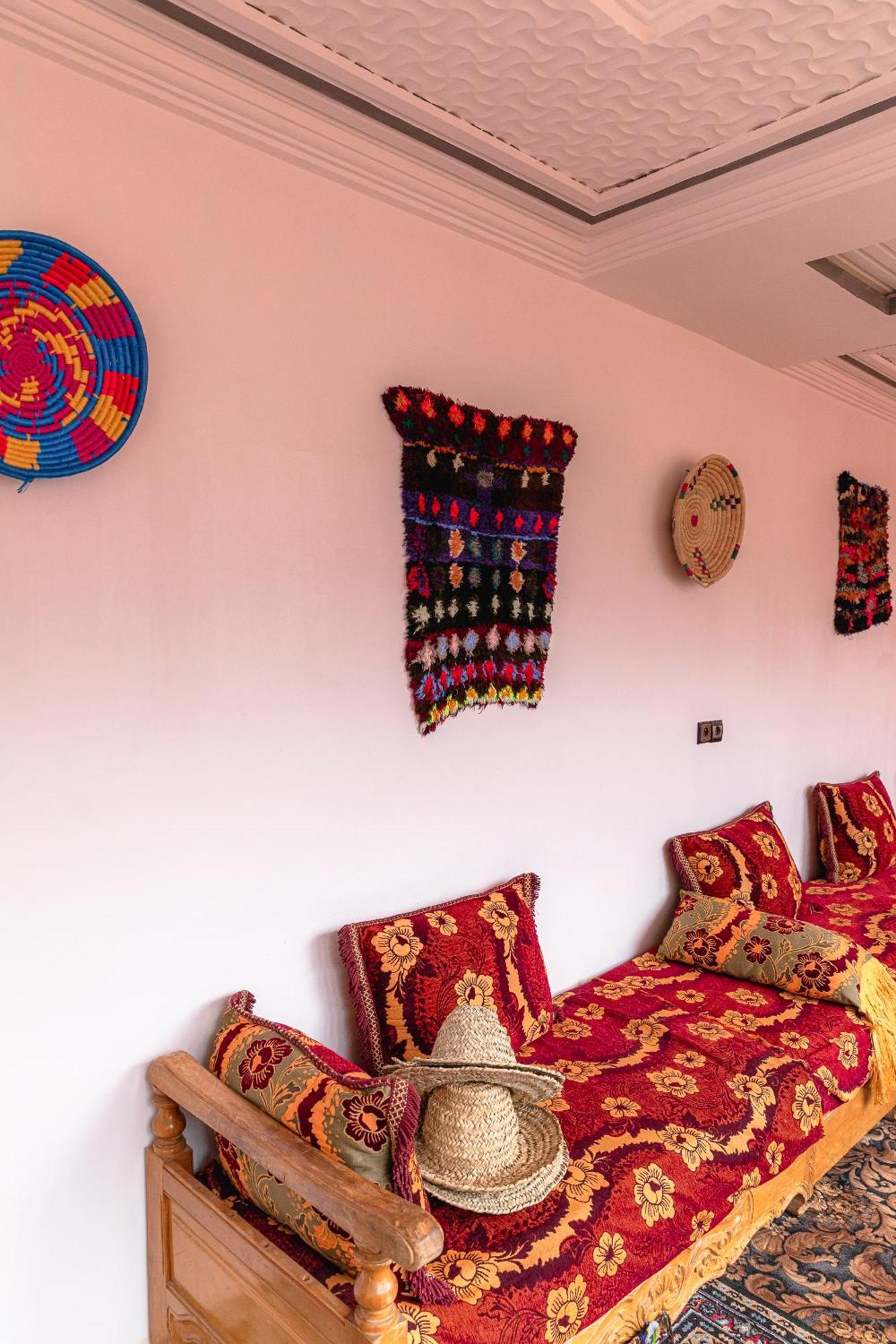 Amazigh Family Riad 伊姆利尔 外观 照片