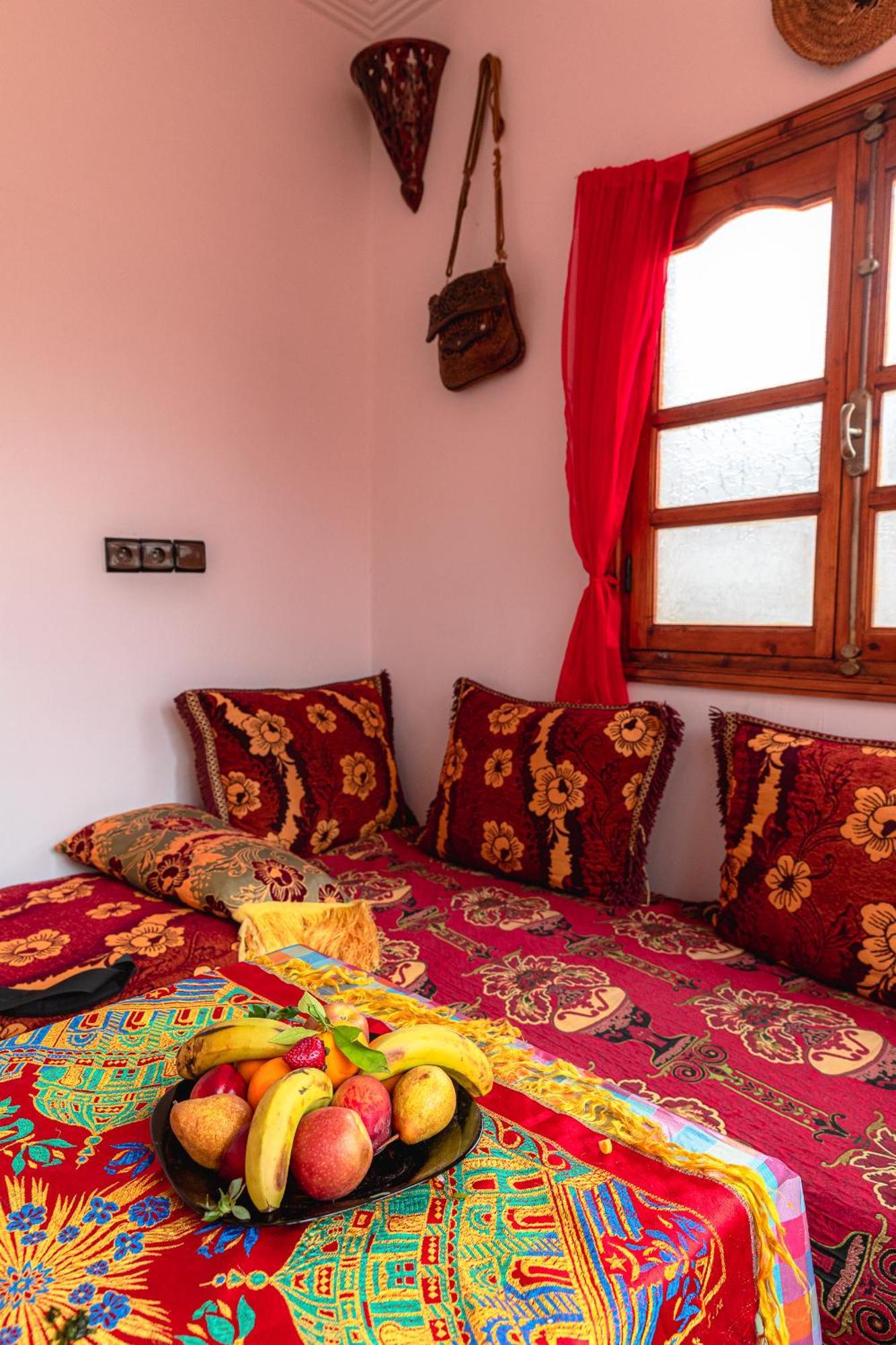Amazigh Family Riad 伊姆利尔 外观 照片
